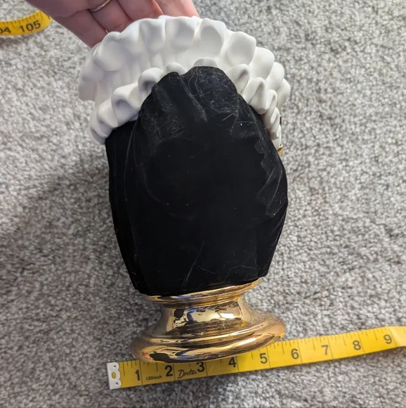 Bath & Body Works 2021 Halloween Bust Candle Holder - Picture 2 of 9